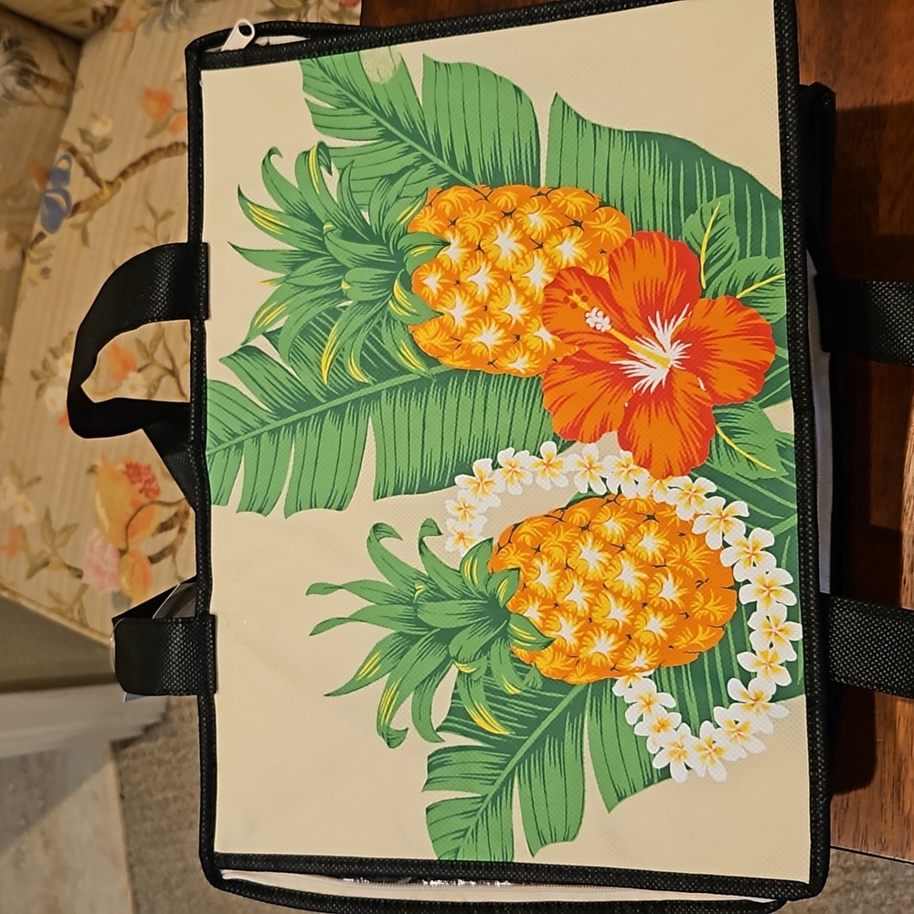 Insulated casserole carrier